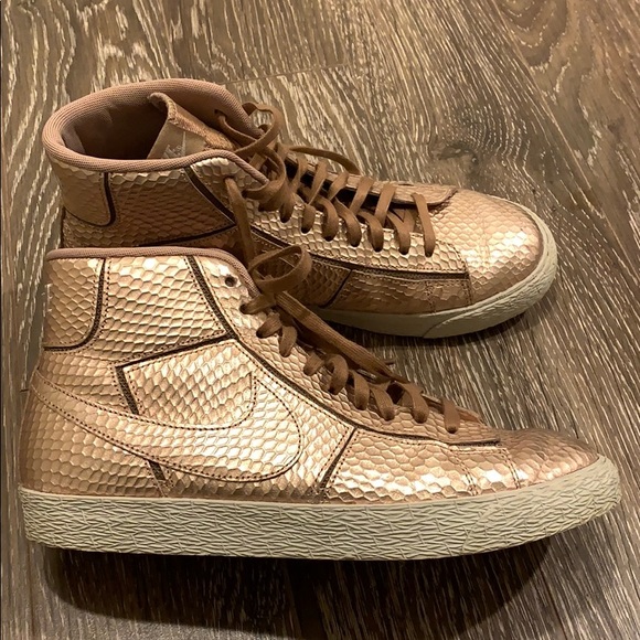 rose gold nike high tops